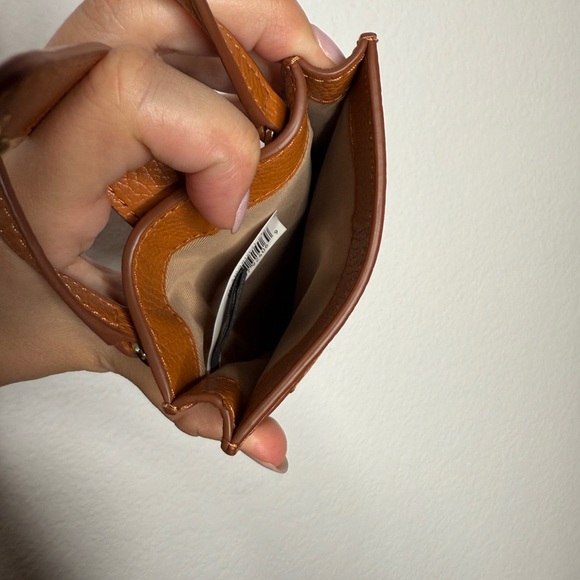 Marc Jacobs Groove Phone Crossbody Smoked Almond Excellent Condition - Picture 10 of 13